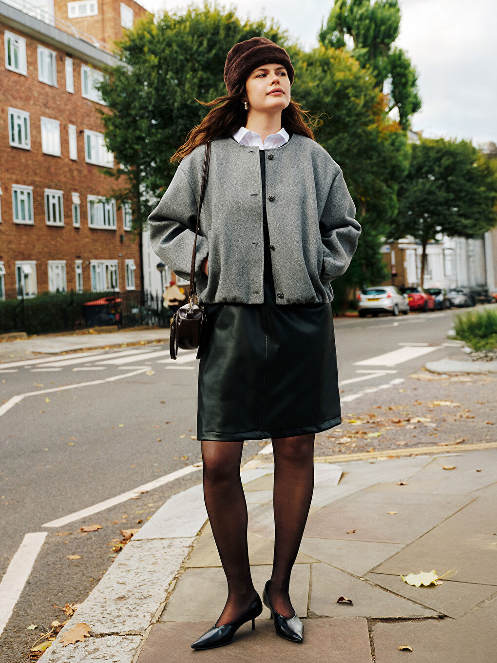 Siyah Bisiklet Yaka Deri Görünümlü Mini Elbise