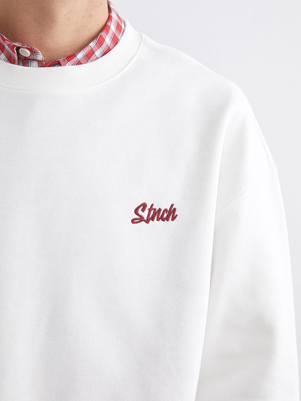 Crew Neck Embroidered Men's Sweatshirt-2