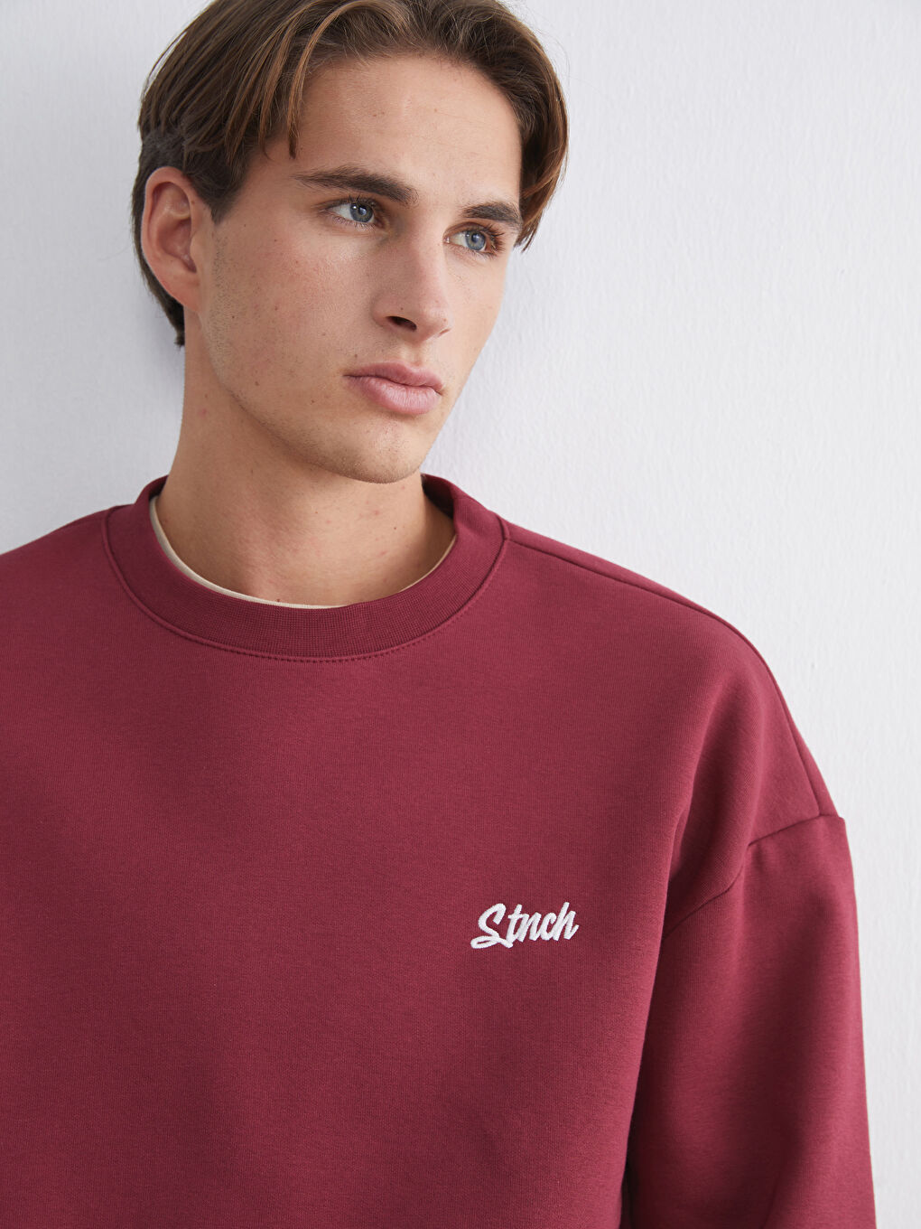 Crew Neck Embroidered Men's Sweatshirt-2