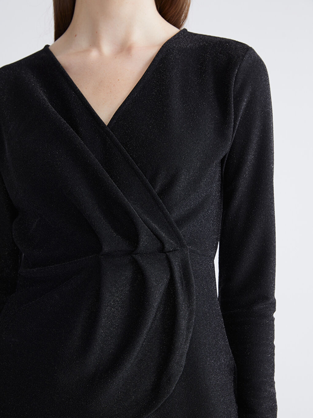 Karışık Kruvaze Yaka Parlak Görünümlü Büzgülü Bluz-2