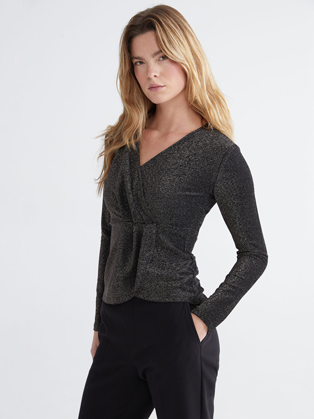 Karışık Kruvaze Yaka Parlak Görünümlü Büzgülü Bluz