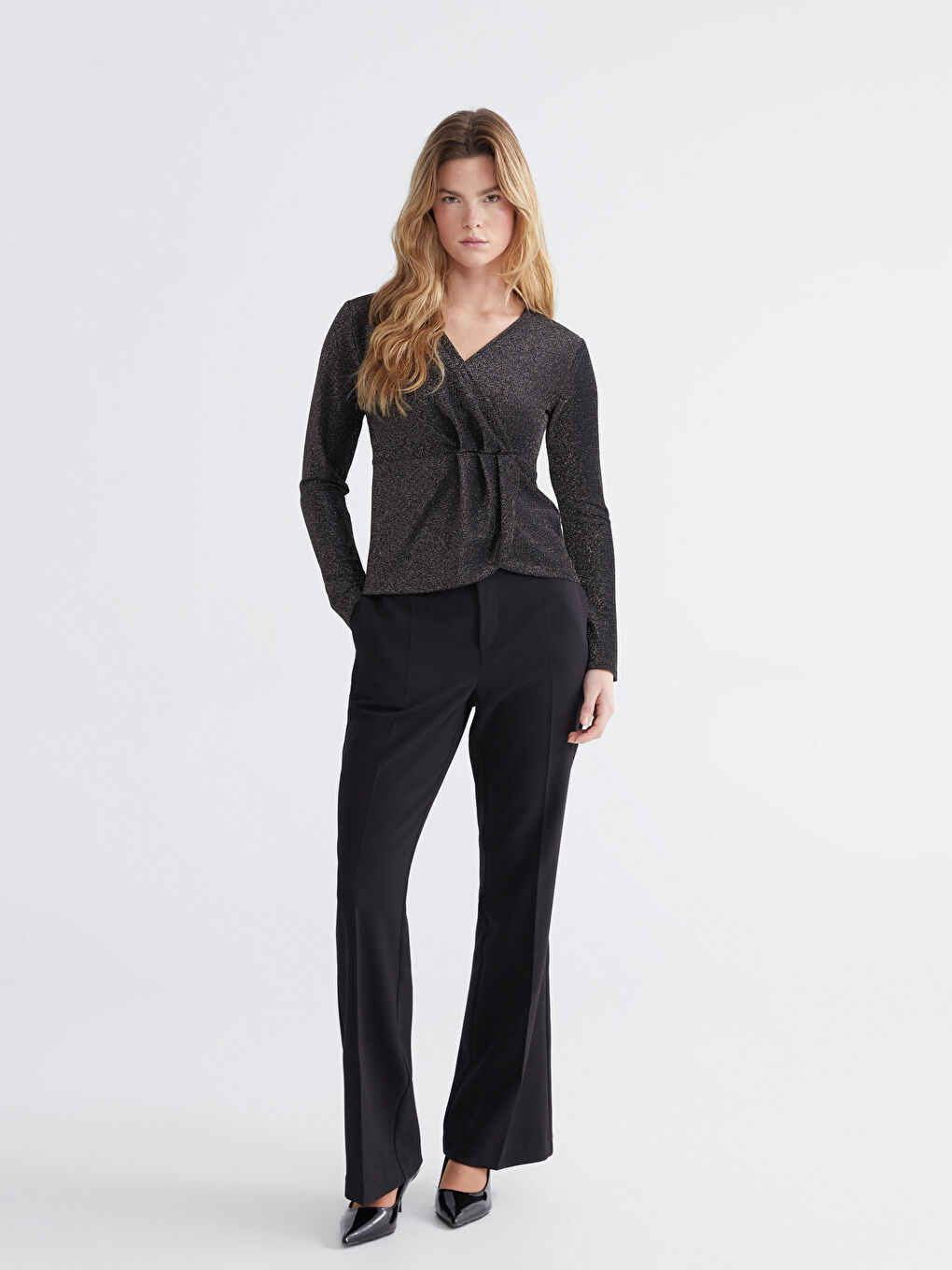 Karışık Kruvaze Yaka Parlak Görünümlü Büzgülü Bluz-1