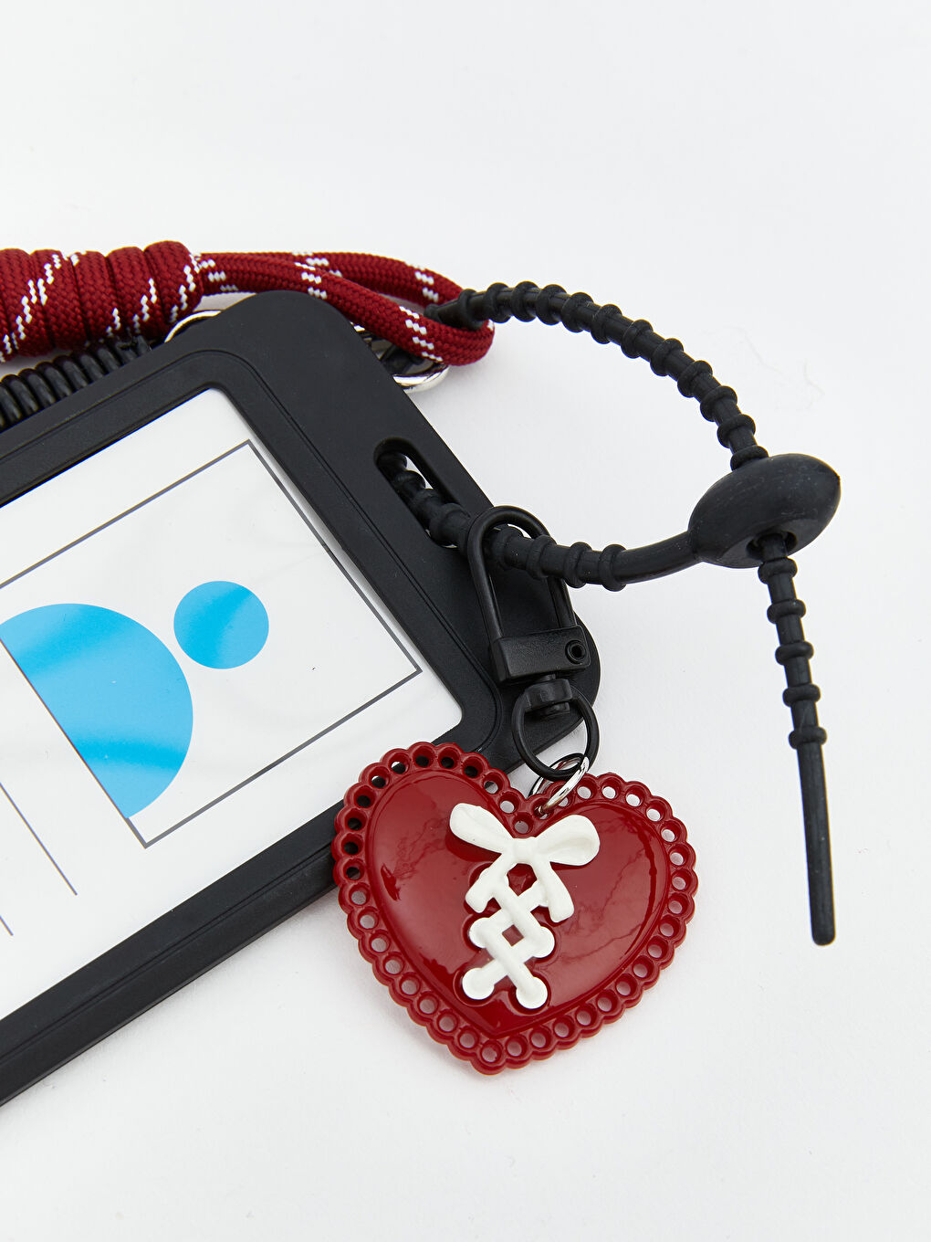 ქალი შავი ბარათების ჩასადები-1