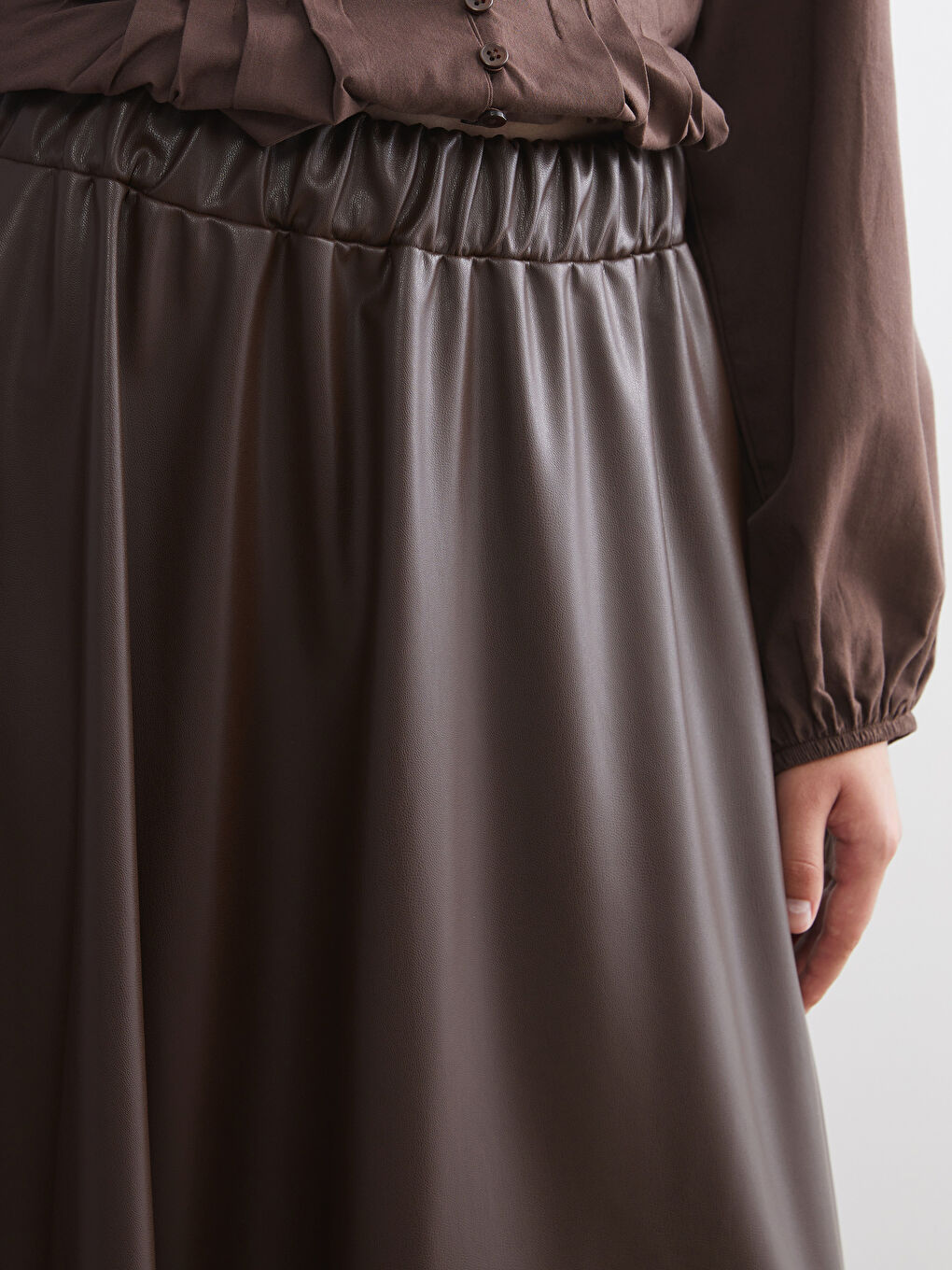 Kahverengi Beli Lastikli Deri Görünümlü Kloş Etek-2