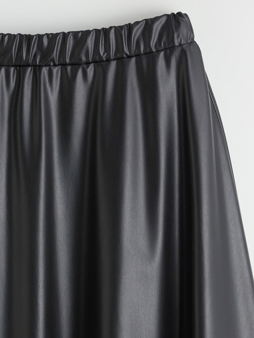 Siyah Beli Lastikli Deri Görünümlü Kloş Etek-5