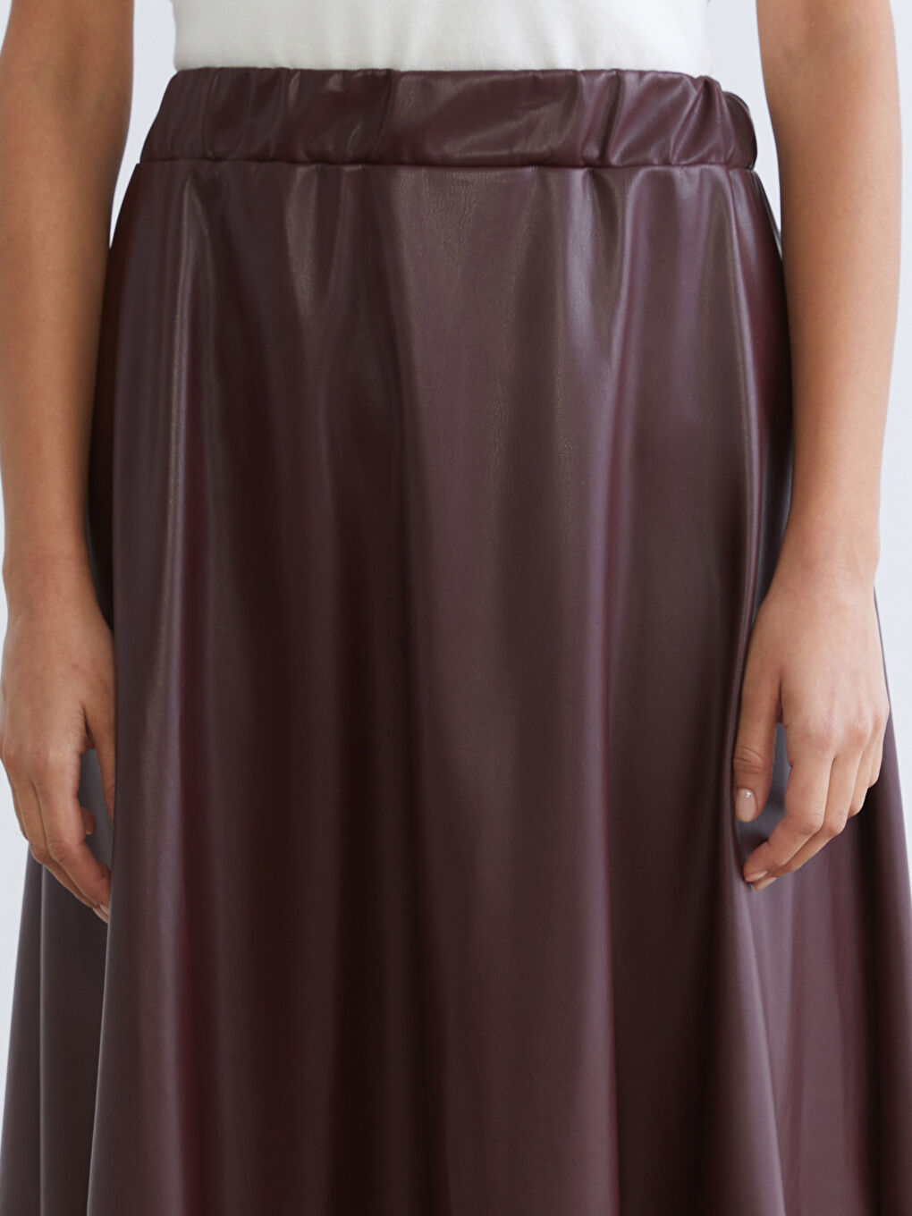 Bordo Beli Lastikli Deri Görünümlü Kloş Etek-4