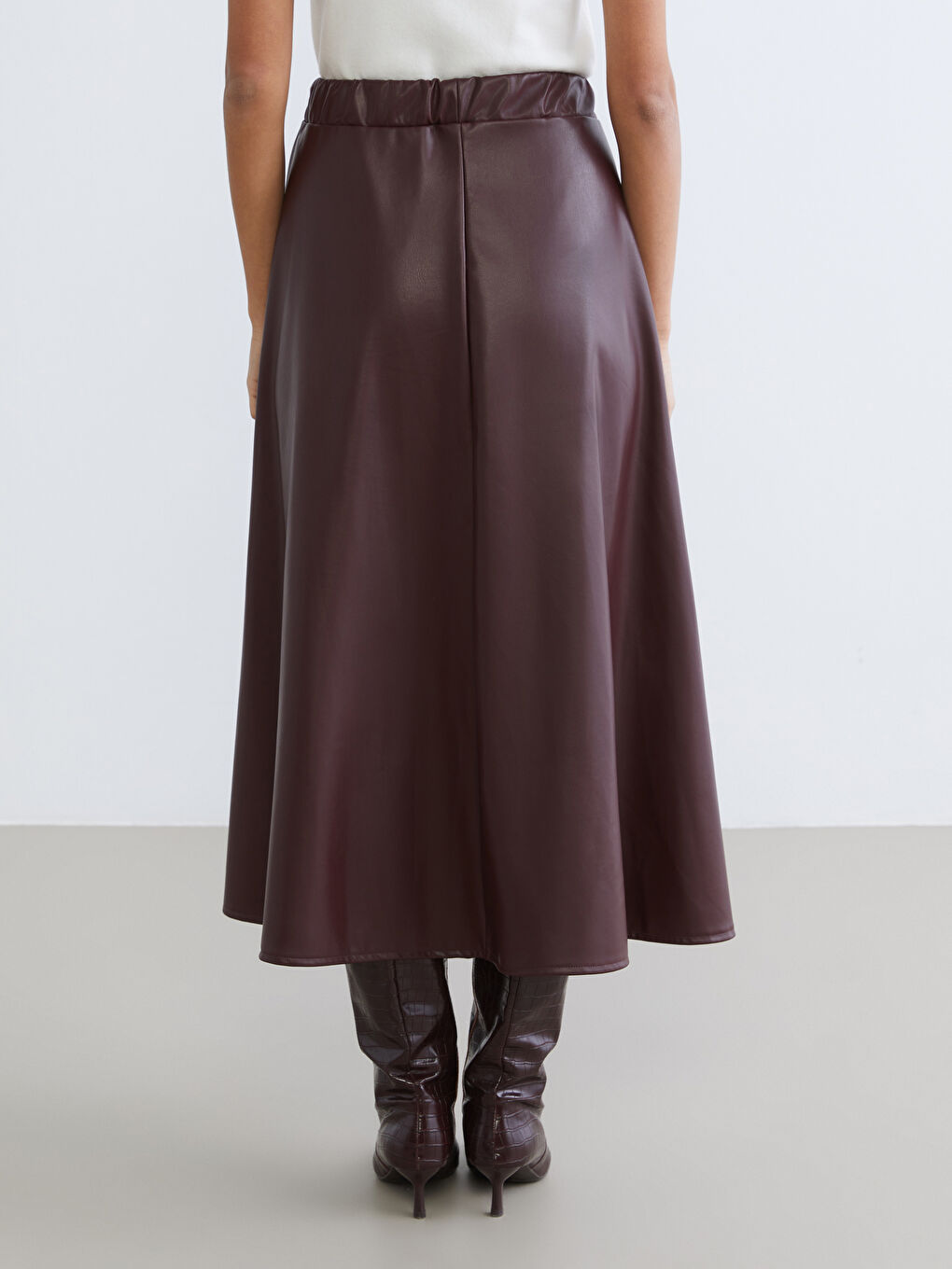 Bordo Beli Lastikli Deri Görünümlü Kloş Etek-6