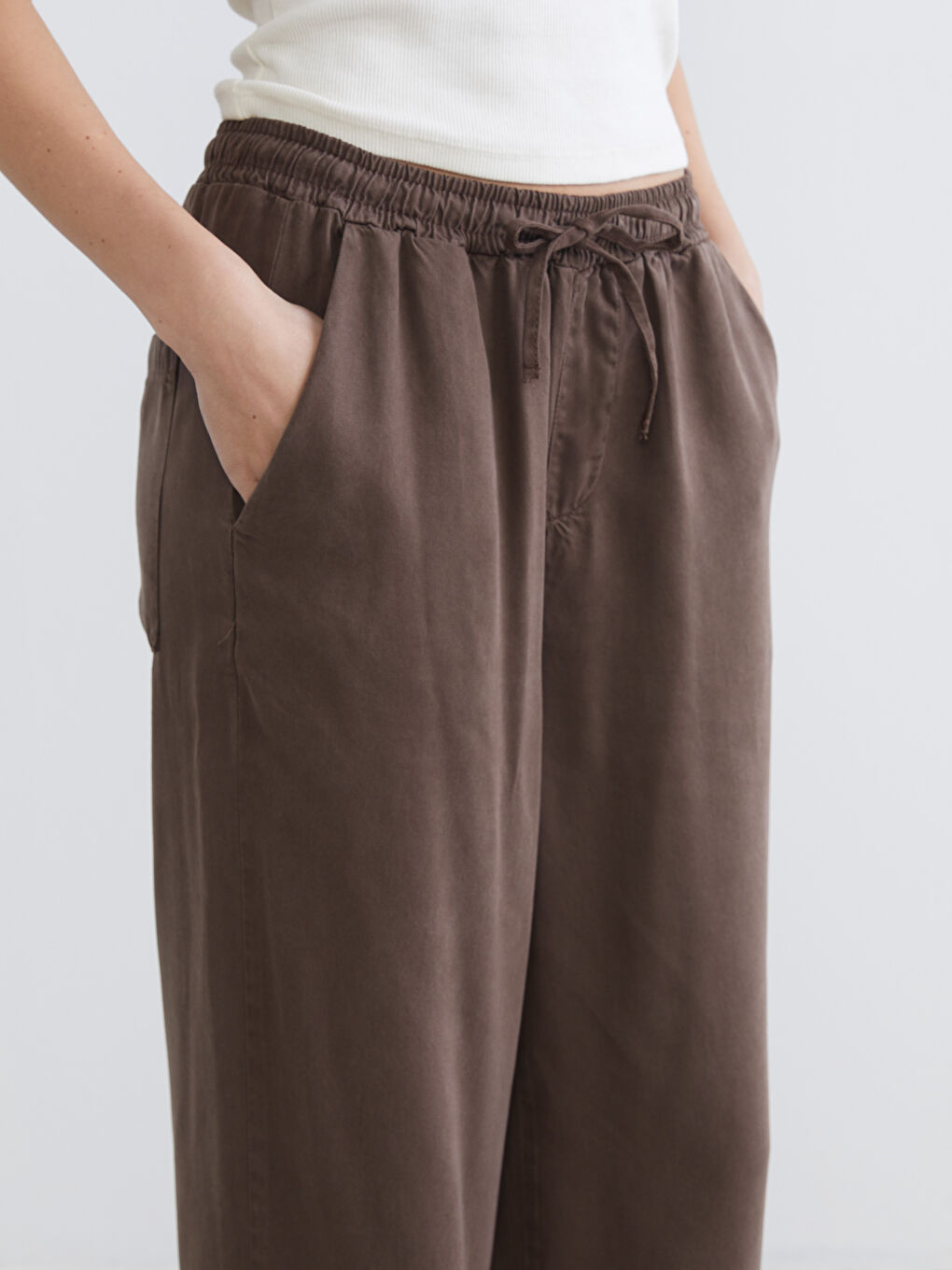 Kahverengi Beli Lastikli Geniş Paça Kadın Pantolon-2