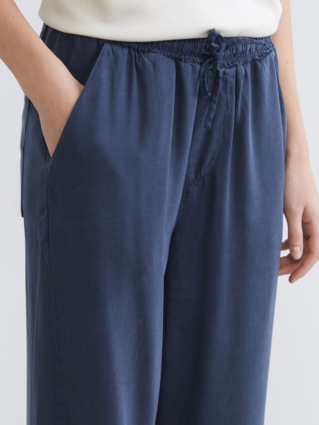 Lacivert Beli Lastikli Geniş Paça Kadın Pantolon-2