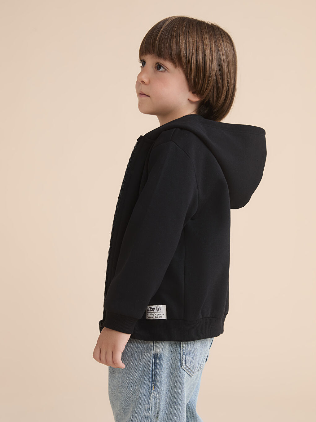 Siyah Kapüşonlu Erkek Çocuk Fermuarlı Sweatshirt