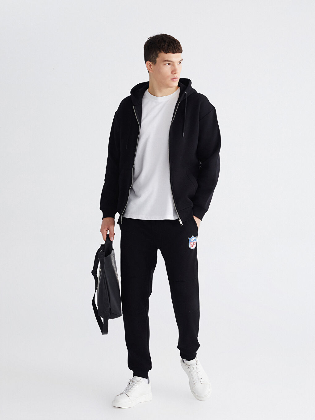 Siyah Kapüşonlu Erkek Fermuarlı Sweatshirt-1