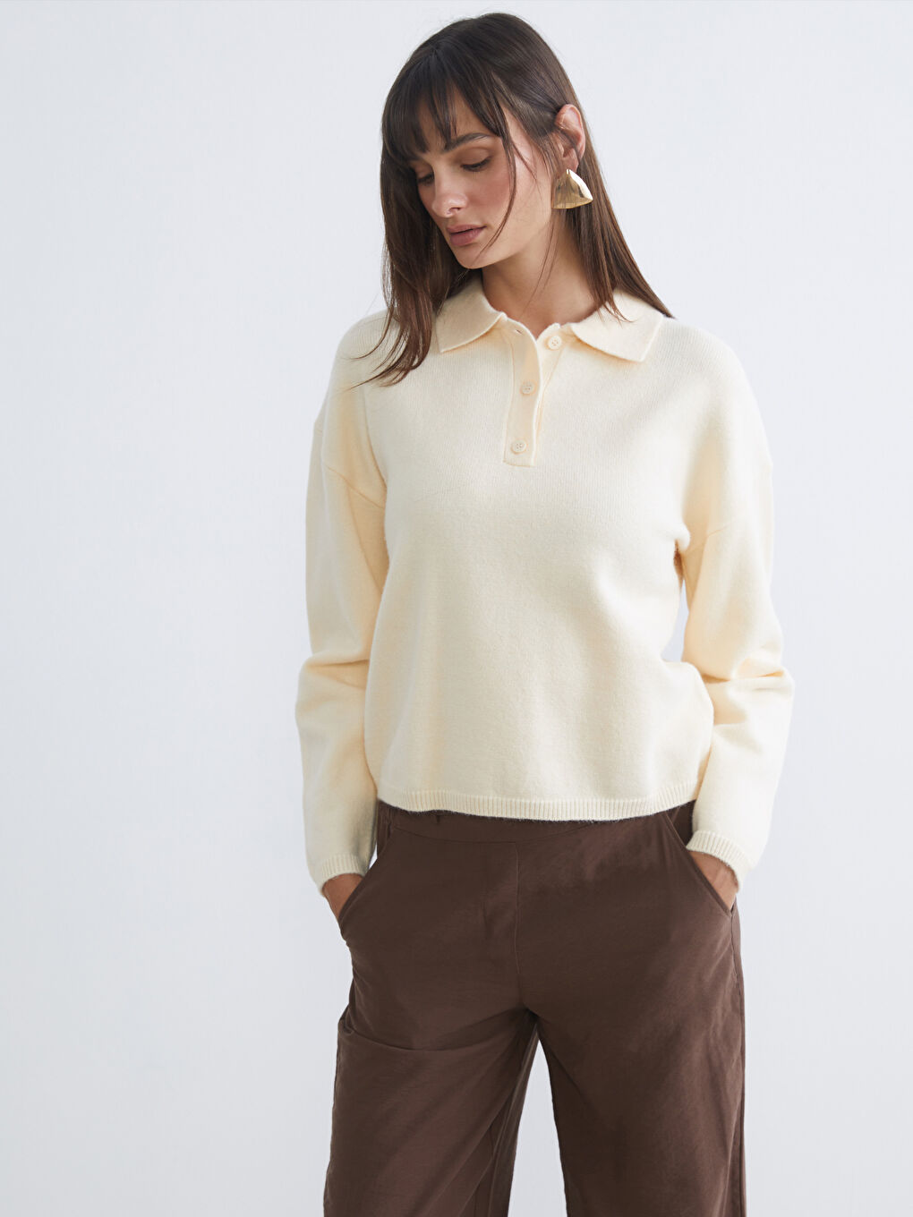 Свитер из трикотажа с воротником поло для женщин