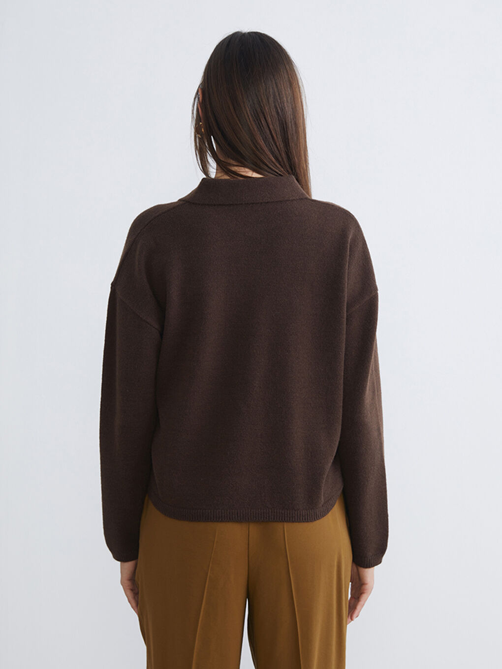 Свитер из трикотажа с воротником поло для женщин-3