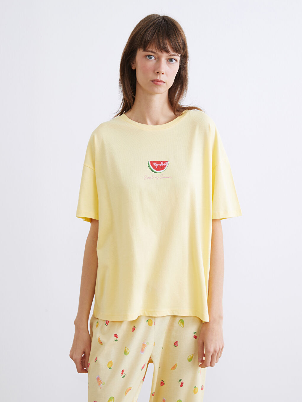 Ekru Bisiklet Yaka Baskılı Kadın Pijama Takımı-1