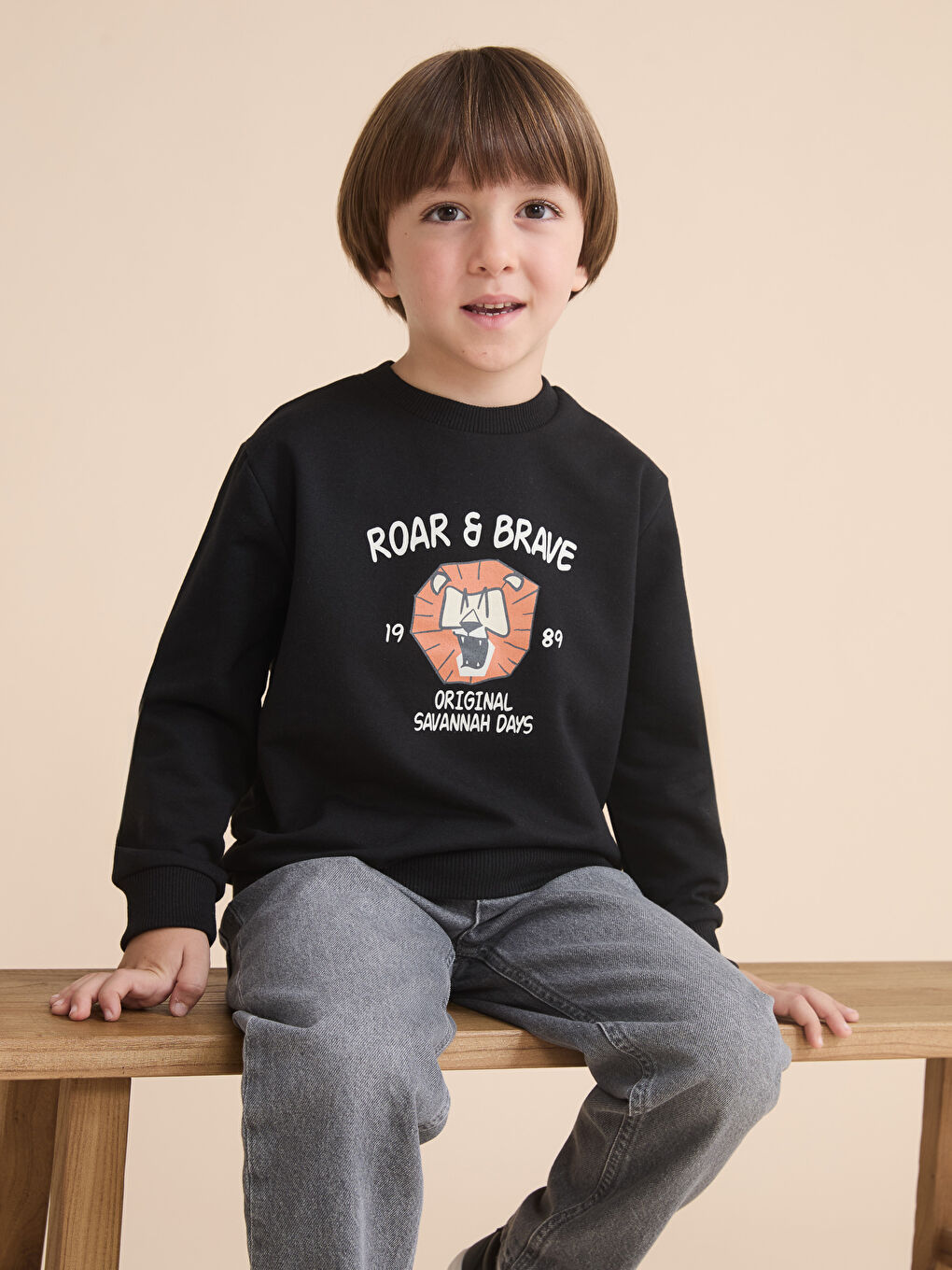 Siyah Aslan Baskılı Erkek Çocuk Sweatshirt