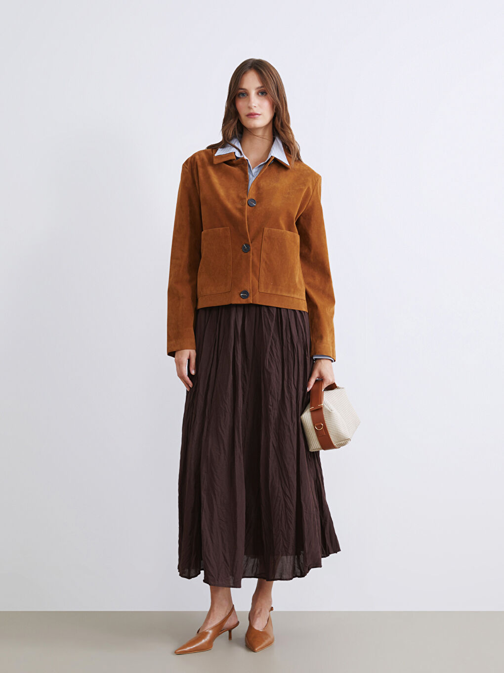 Bej Gömlek Yaka Kadın Süet Görünümlü Ceket-1