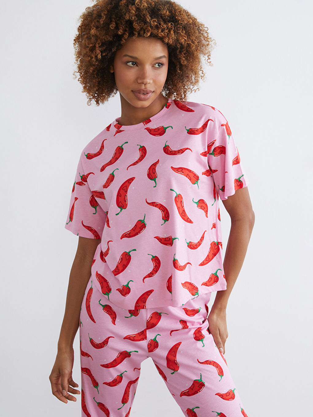 Crew Neck Patterned Women's Pyjama Set-1