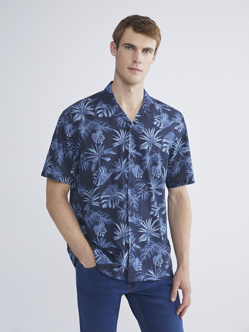 Lacivert Regular Fit Resort Yaka Kısa Kollu Desenli Poplin Erkek Gömlek