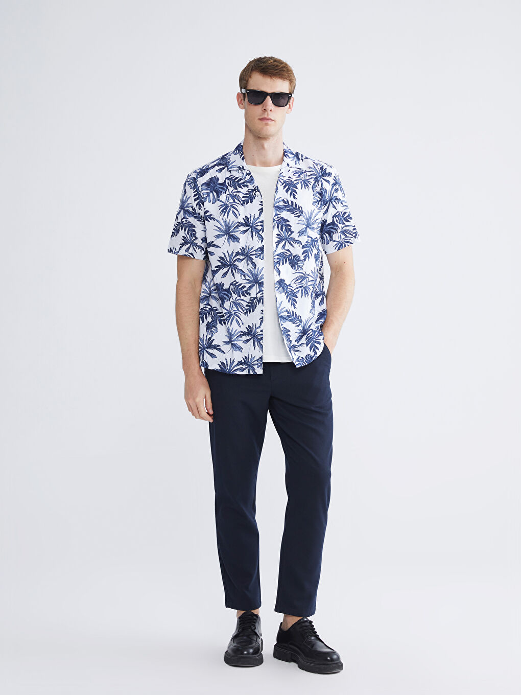 Ekru Regular Fit Resort Yaka Kısa Kollu Desenli Poplin Erkek Gömlek-1