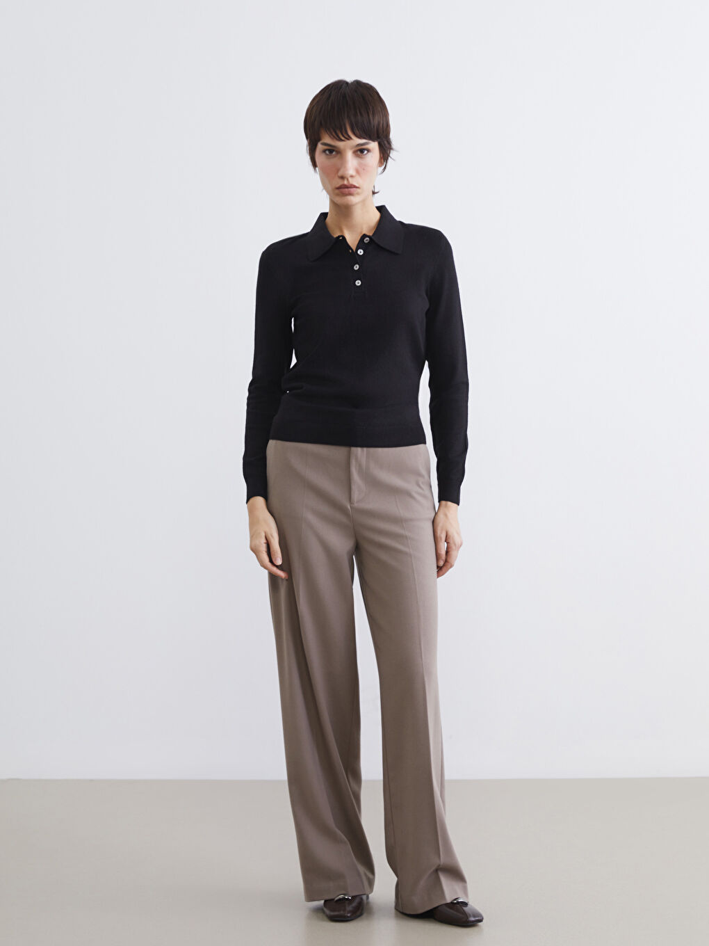 Siyah Polo Yaka Kadın Triko Kazak-1