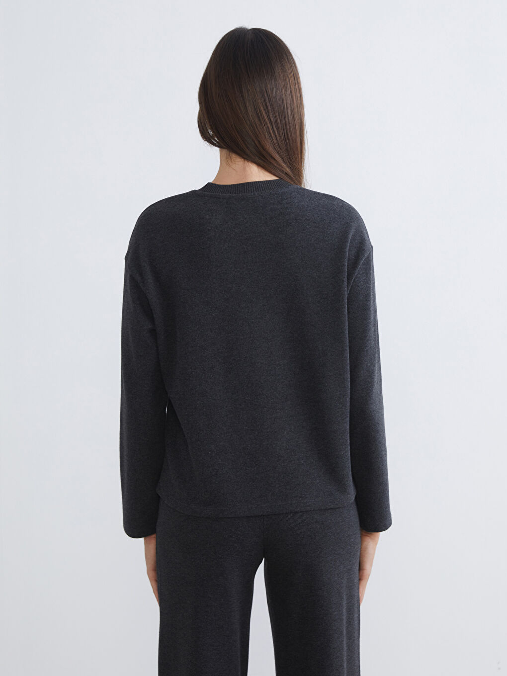 Dukserica sa okruglim izrezom za žene-3