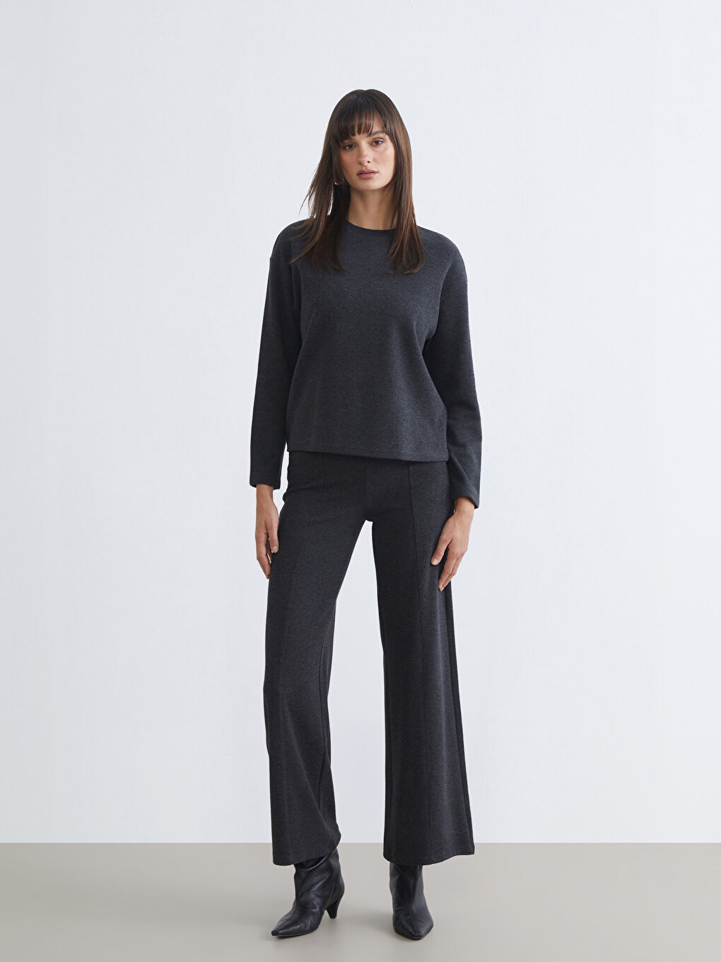 Antrasit Beli Lastikli Geniş Paça Kadın Eşofman Altı