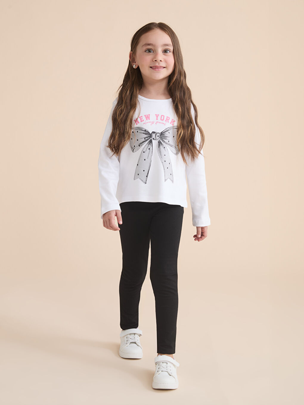 CRNA Helanke Devojka