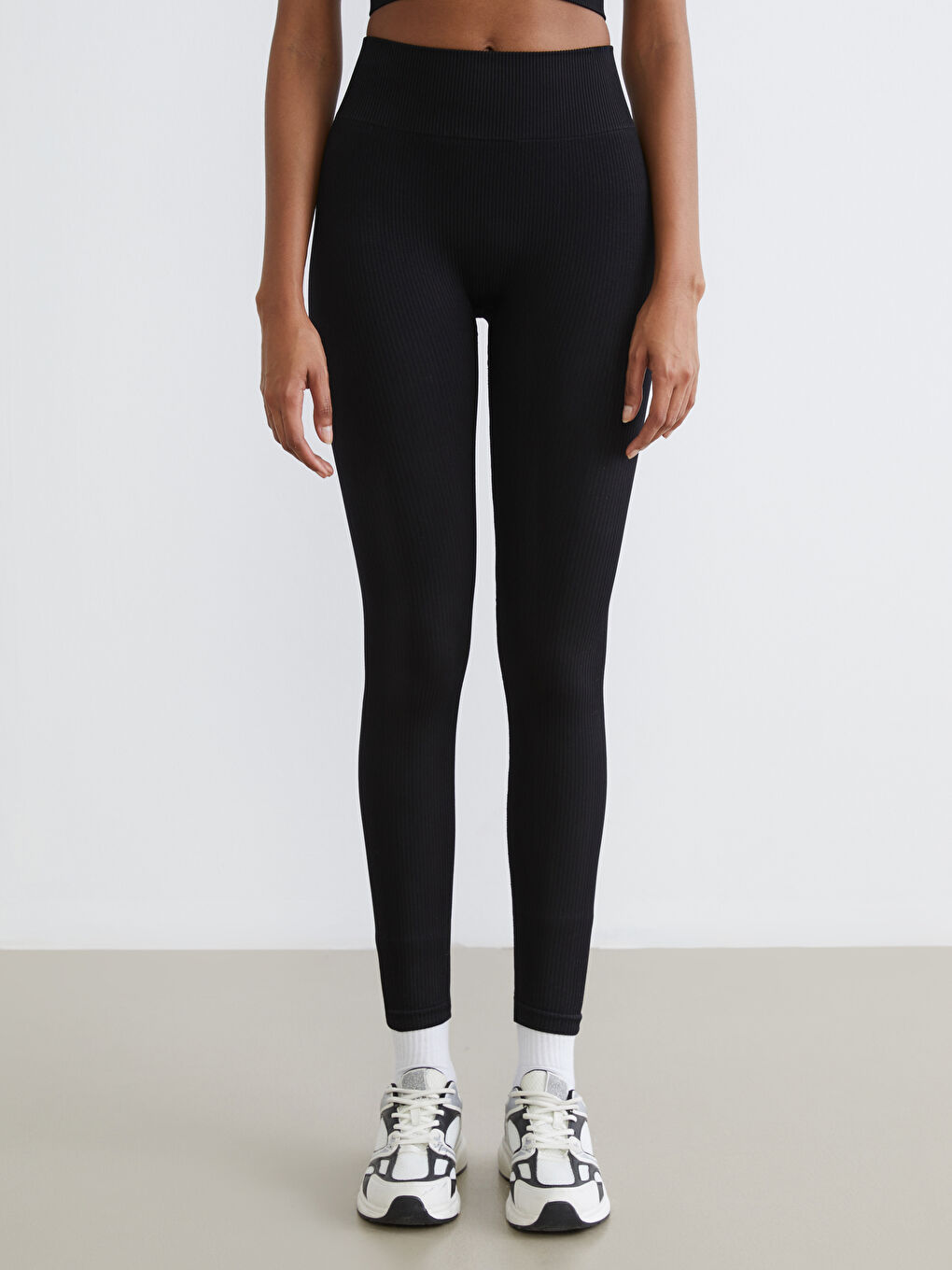 بنطال رياضي ضيق-1