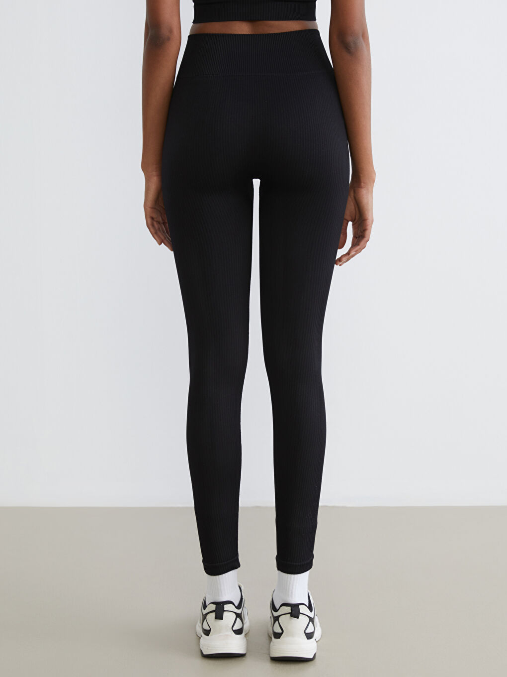 بنطال رياضي ضيق-3