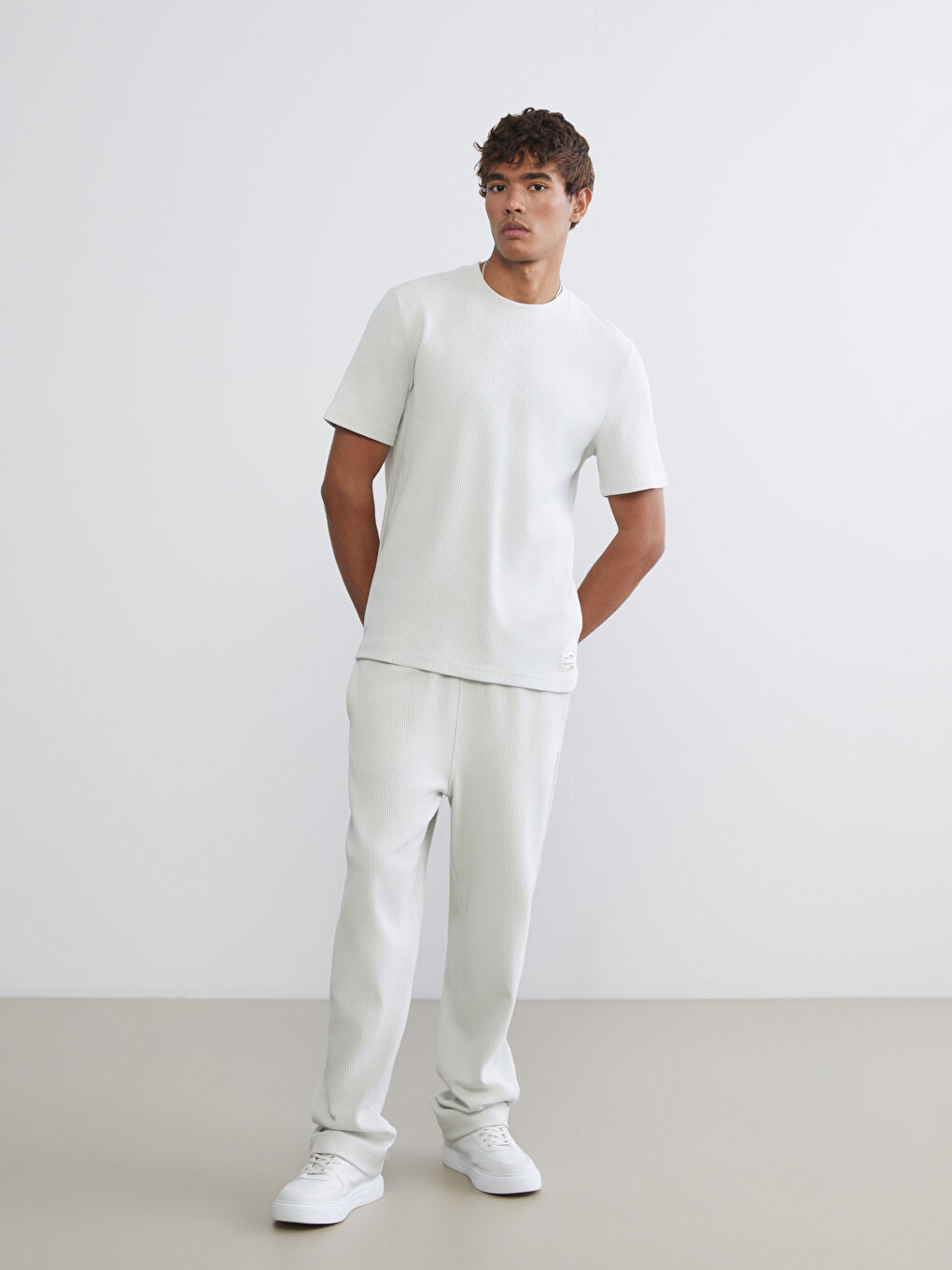 Gri Bisiklet Yaka Erkek Tişört-1