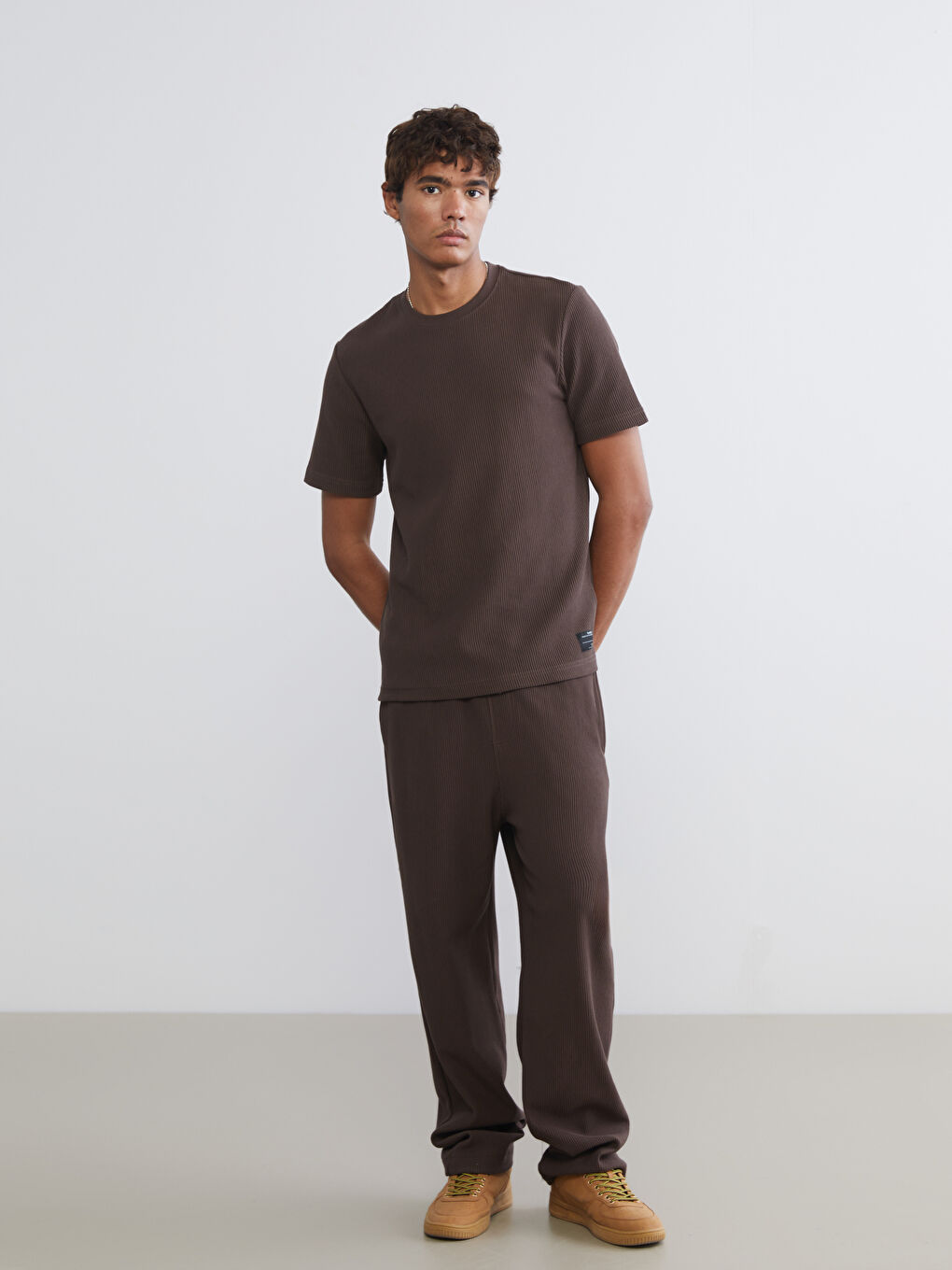 Kahverengi Bisiklet Yaka Erkek Tişört-1