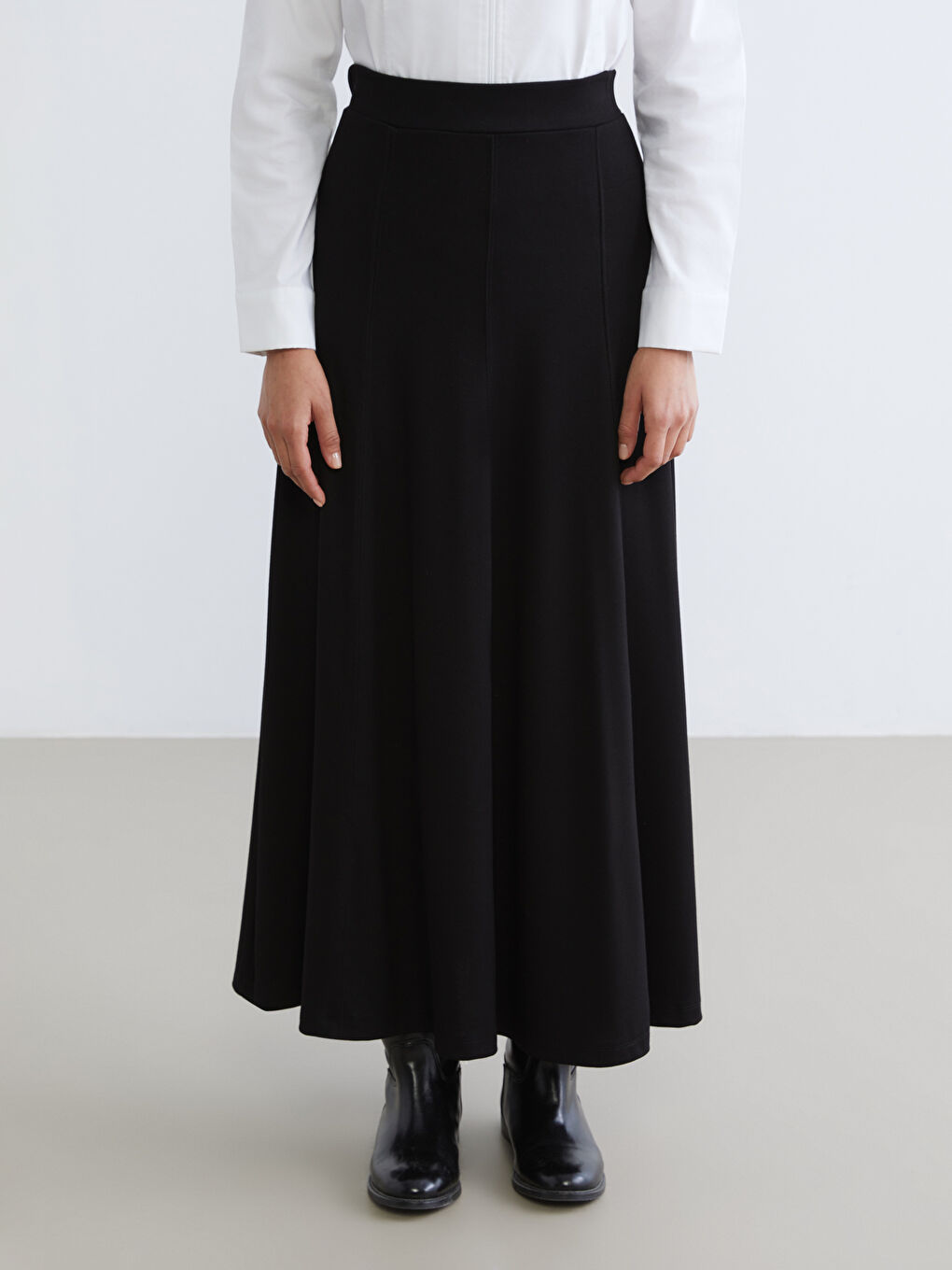 Siyah Beli Lastikli Kloş Etek-1