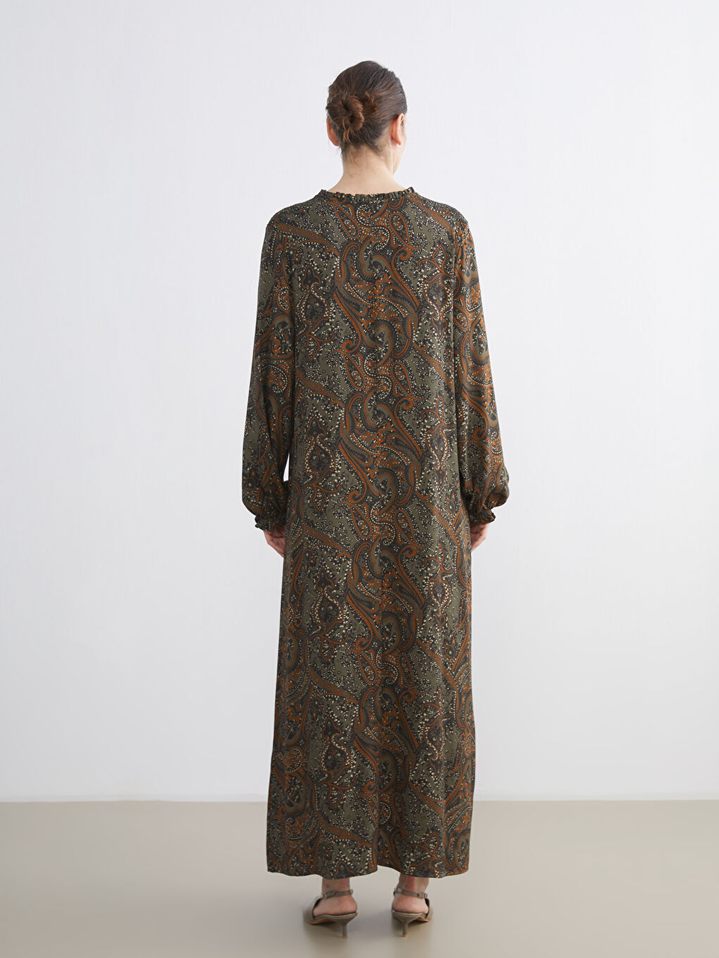 Tie Neck Patterned Shirred Dress-3