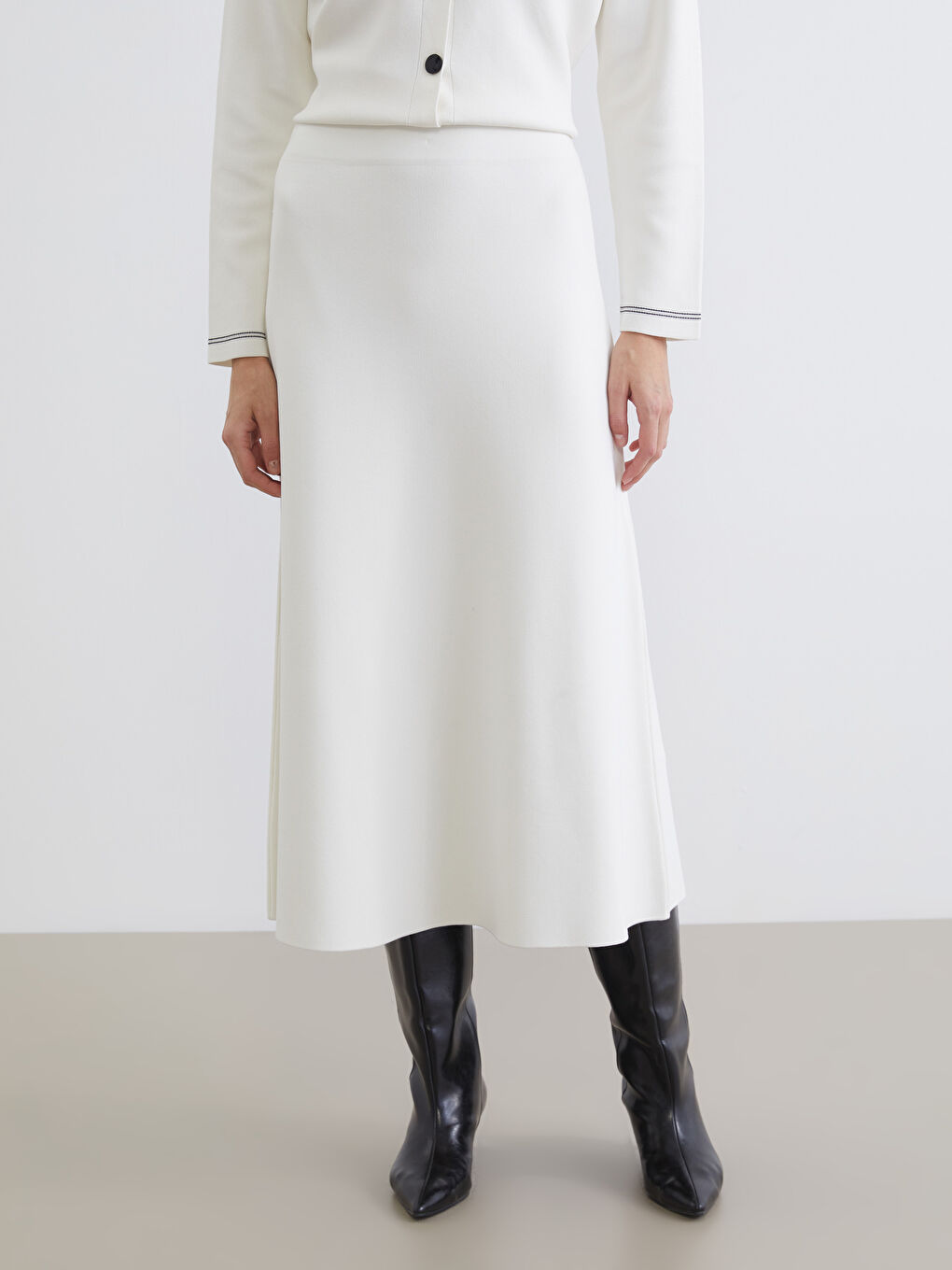 Ekru Beli Lastikli A Kesim Triko Etek-1