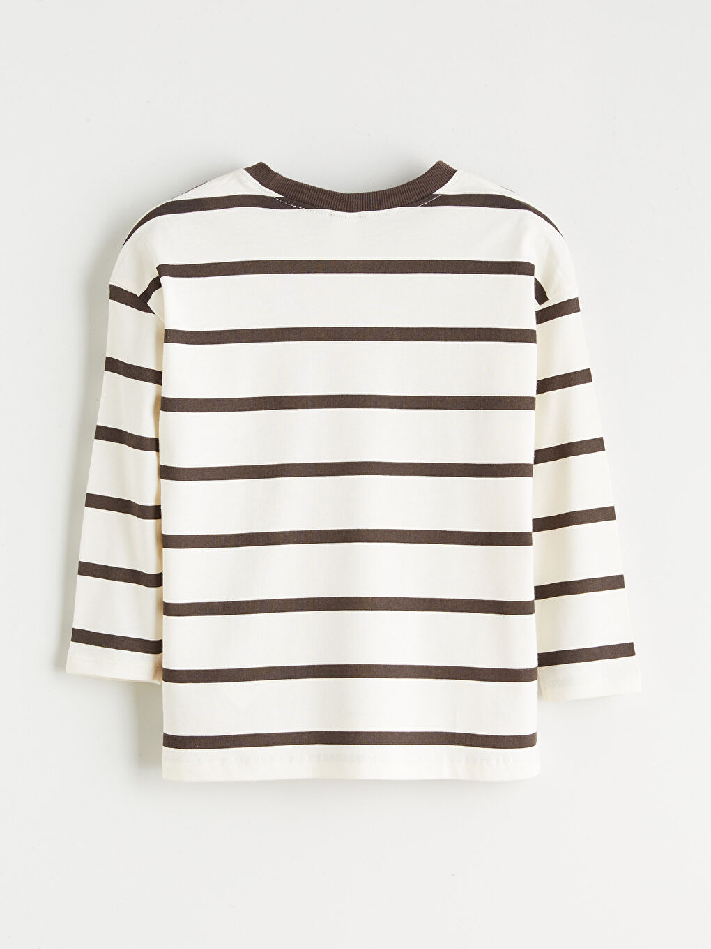 تیشێرت قۆڵ درێژ چاپکراو یه‌خه‌ خڕ بۆ کوڕان-1