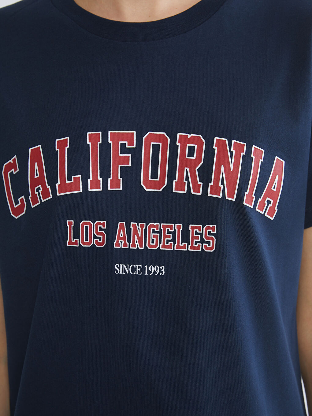 Lacivert Bisiklet Yaka California Baskılı Kadın Tişört-2