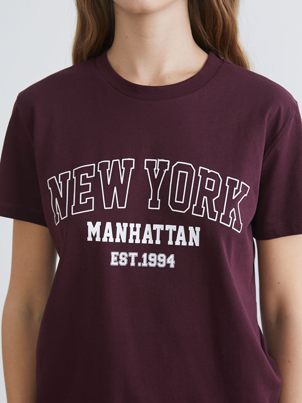 Bordo Bisiklet Yaka New York Baskılı Kadın Tişört-2