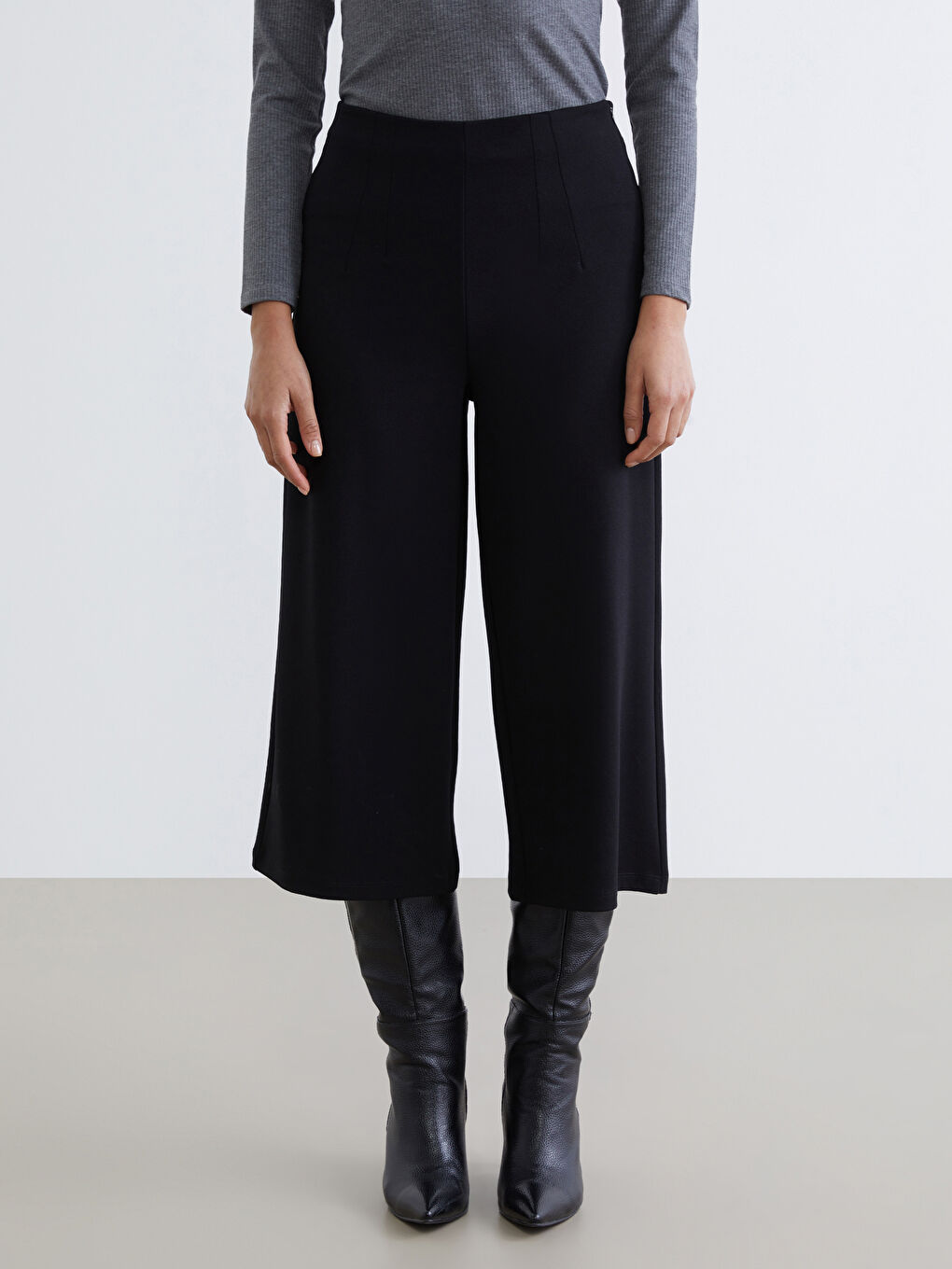 Siyah Beli Fermuarlı Geniş Paça Kadın Pantolon-1