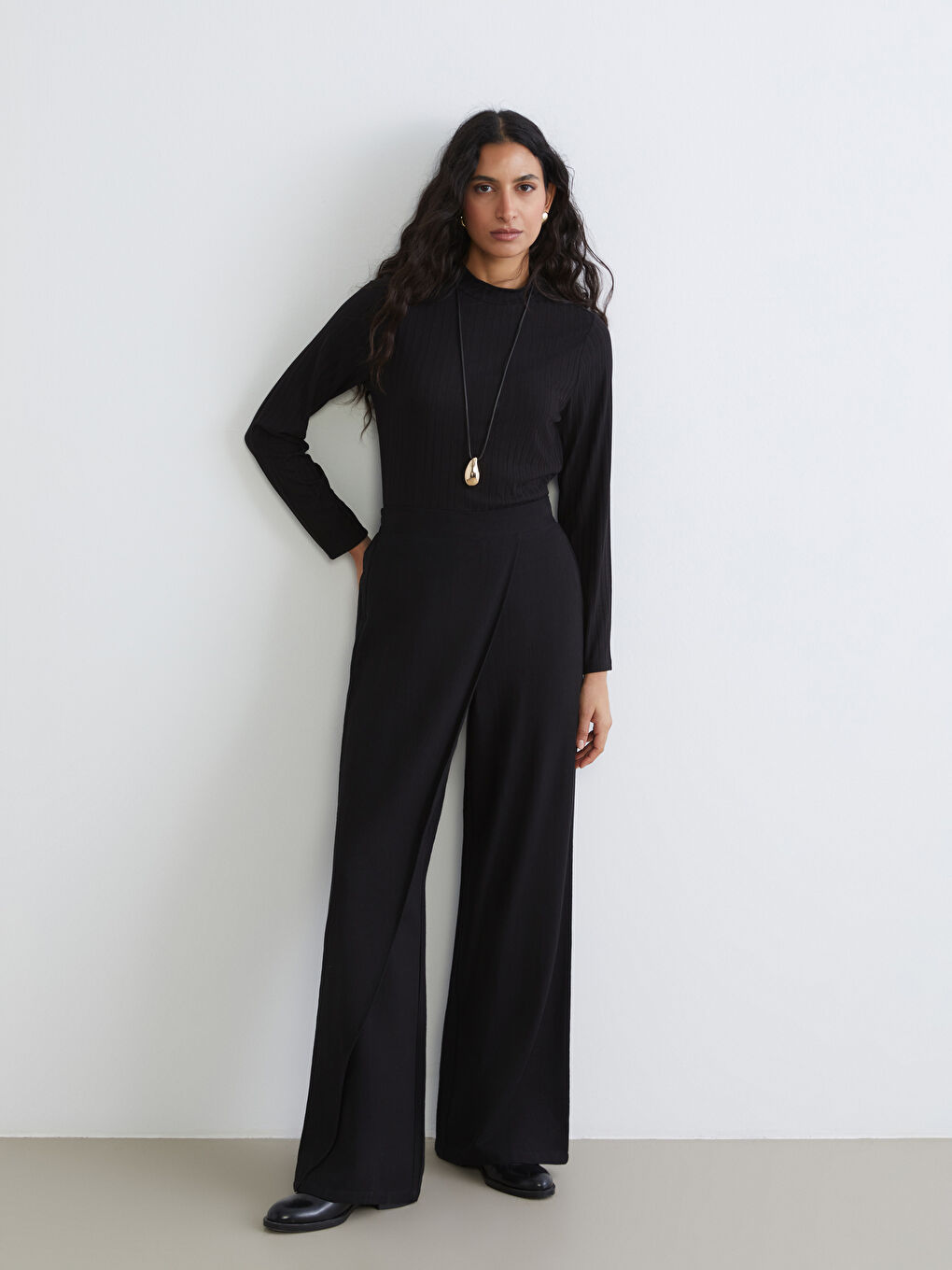 Siyah Loose Fit Geniş Paça Kadın Pantolon