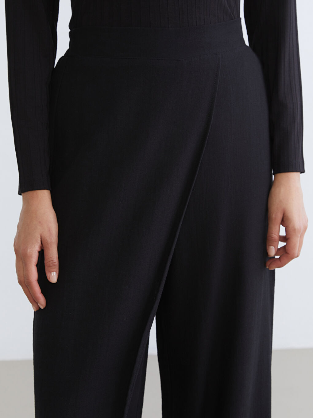 Siyah Loose Fit Geniş Paça Kadın Pantolon-3