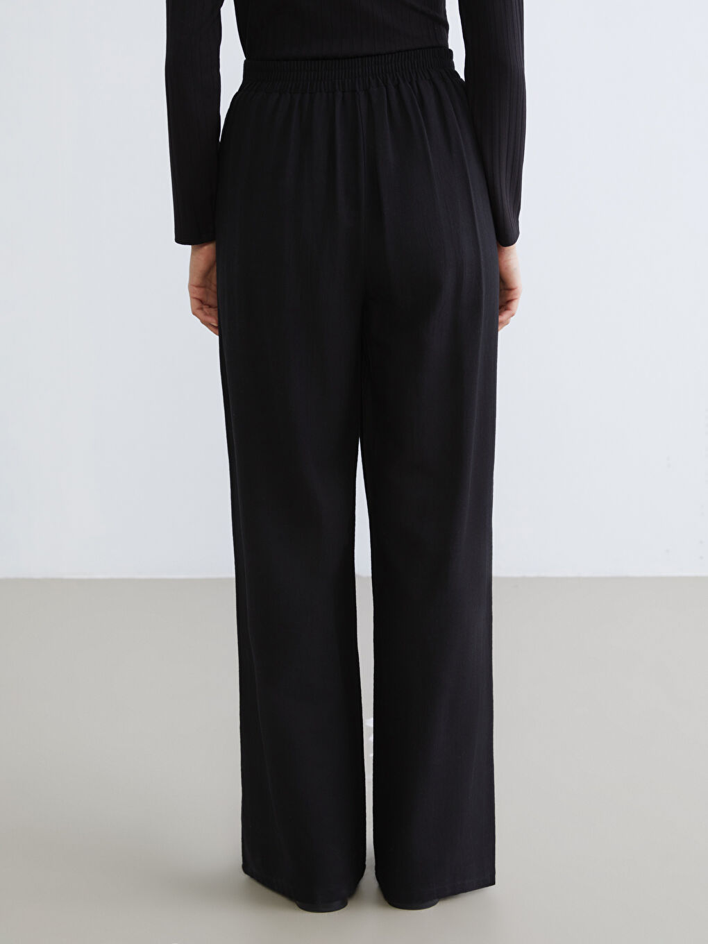 Siyah Loose Fit Geniş Paça Kadın Pantolon-4