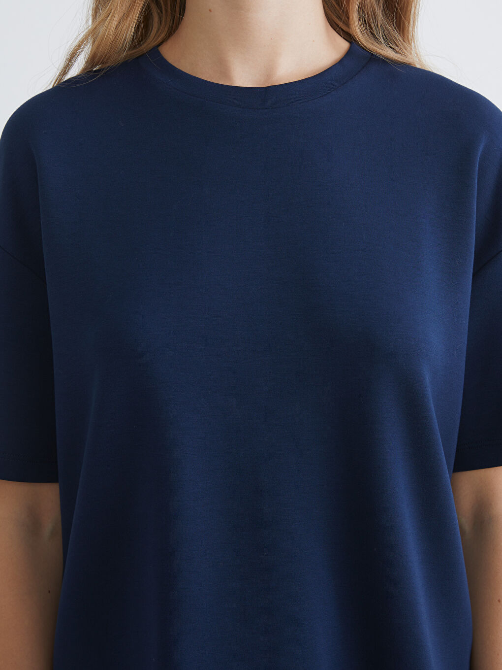 Lacivert Bisiklet Yaka Oversize Kadın Tişört-2