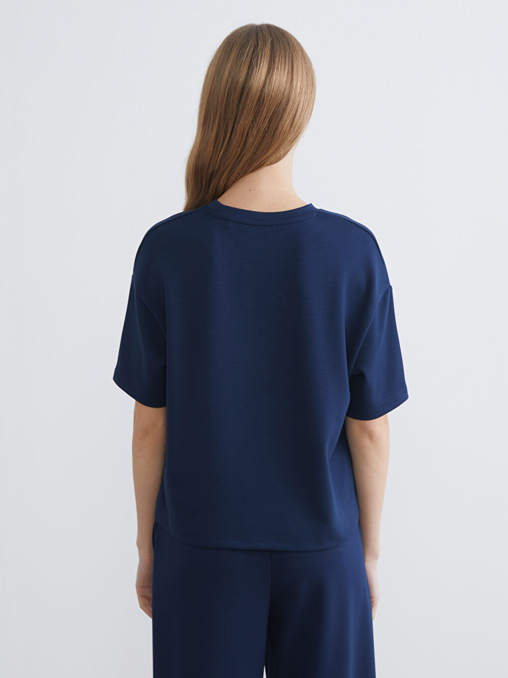 Lacivert Bisiklet Yaka Oversize Kadın Tişört-3