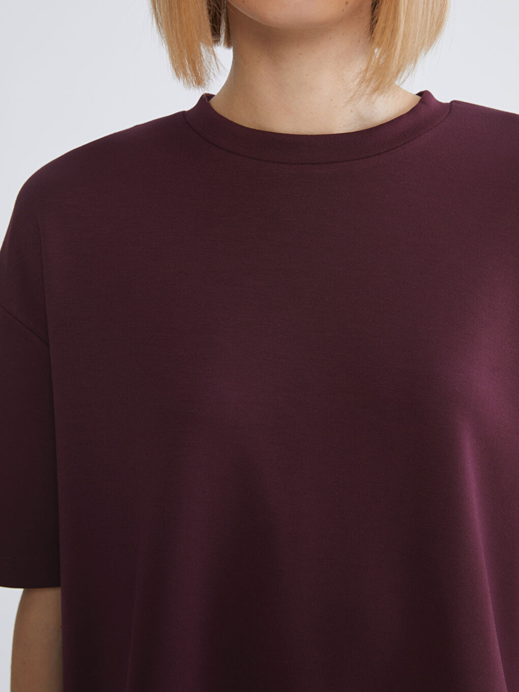 Mürdüm Bisiklet Yaka Oversize Kadın Tişört-2