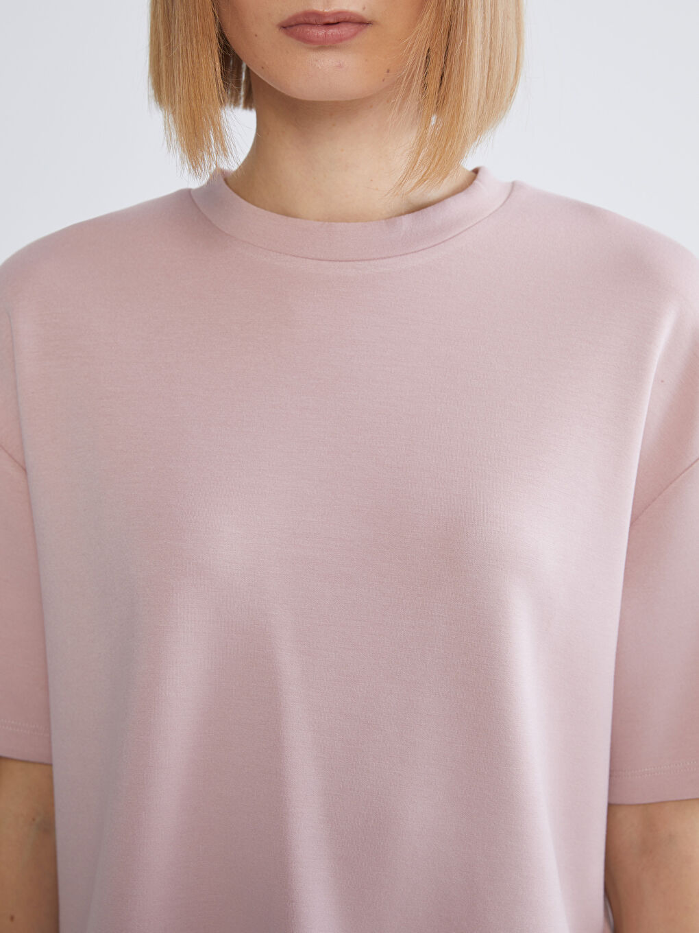 Pembe Bisiklet Yaka Oversize Kadın Tişört-2