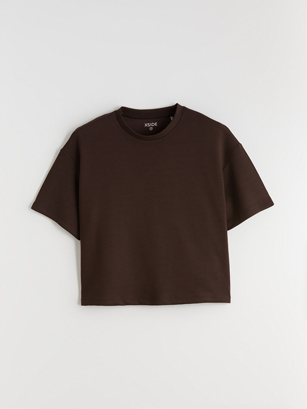 Kahverengi Bisiklet Yaka Oversize Kadın Tişört-4