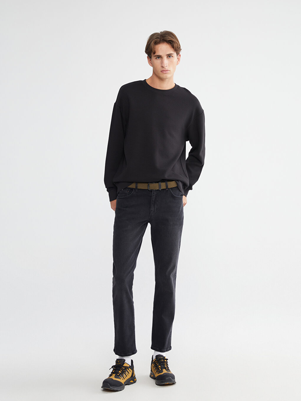 Siyah Bisiklet Yaka Erkek Sweatshirt-1