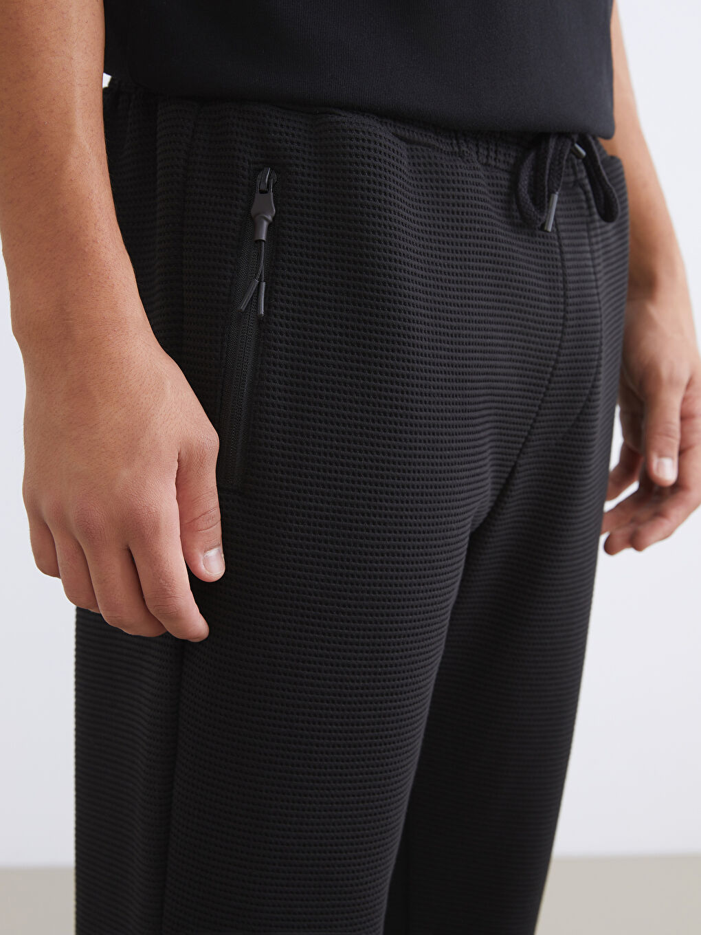 Siyah Standart Kalıp Erkek Jogger Eşofman Altı-2