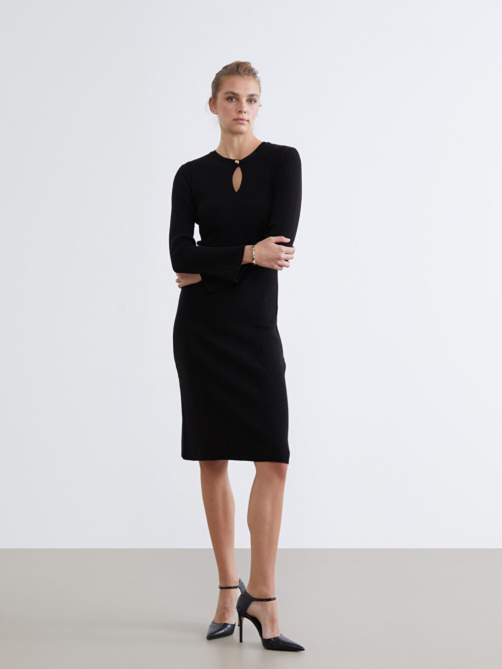 Crew Neck Knit Dress-1