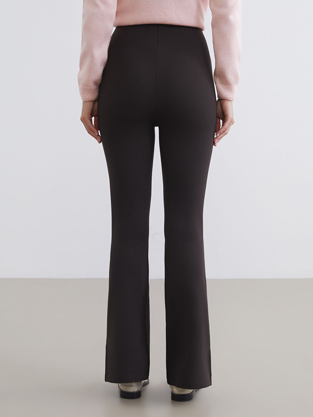 Kahverengi Beli Lastikli İspanyol Paça Kadın Pantolon-3